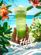 Sữa rửa mặt Simple xanh lá 50ml